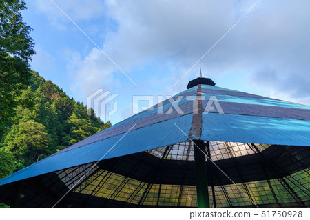 blue sky and blue roof 81750928