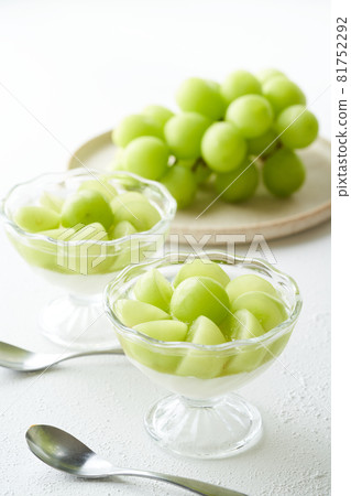 Shine Muscat Panna Cotta Shine Muscat Panna Cotta 81752292