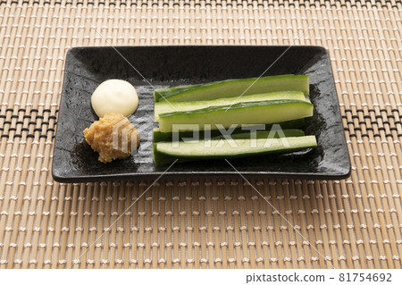 黃瓜條（配味噌和蛋黃醬） 81754692