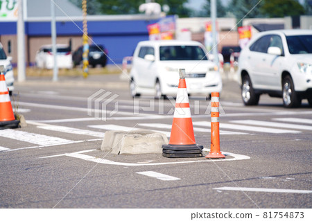 道路交通錐 道路交通錐 81754873