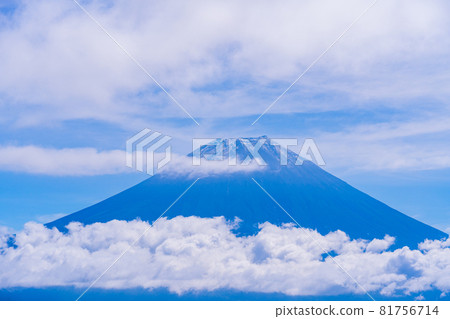 2021 Mt. Fuji first snowfall 2021 Mt. Fuji first snowfall 81756714