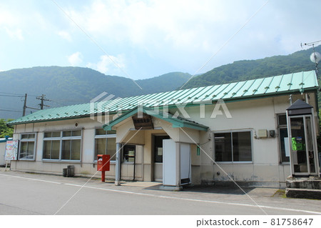 花輪線 湯澤溫泉站 (1) 81758647