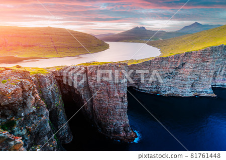 Sorvagsvatn lake on cliffs of Vagar island in sunset, Faroe Islands Sorvagsvatn lake on cliffs of Vagar island in sunset, Faroe Islands 81761448