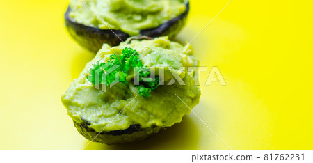 Smashed avocado, smother avocado with lemon juice served on the for brunch Smashed avocado, smother avocado with lemon juice served on the for brunch 81762231