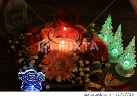 Christmas flower arrangement Christmas flower arrangement 81767729