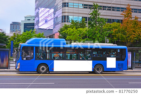 首爾城市公車戶外廣告看板模型背景 首爾城市公車戶外廣告看板模型背景 81770250