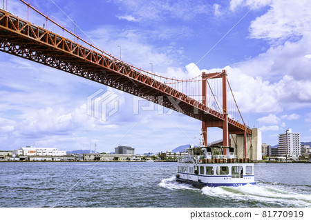 Beautiful Wakato Ohashi Bridge (Kitakyushu City, Fukuoka Prefecture) Beautiful Wakato Ohashi Bridge (Kitakyushu City, Fukuoka Prefecture) 81770919