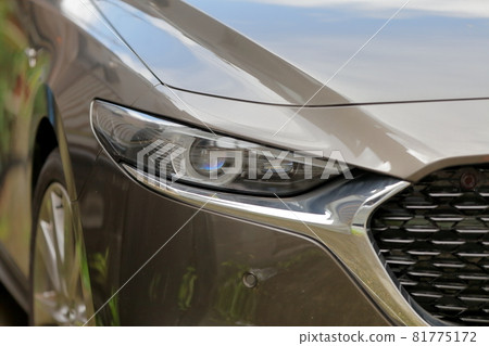 Car headlight image 81775172