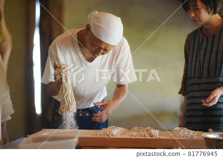 Soba making experience image 81776945