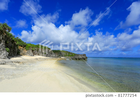 Okinawa Ikema Island Hidden Popular Spot Ikema Rope's Beautiful Sea 81777254