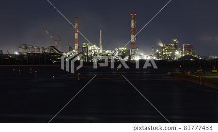 從金城碼頭中央綠地看新日鐵名古屋工廠的夜景（名古屋市） 81777433