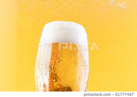 beer toast foam 81777487