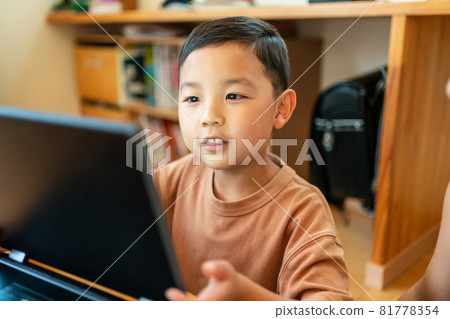 younger, baby boy, boy 81778354