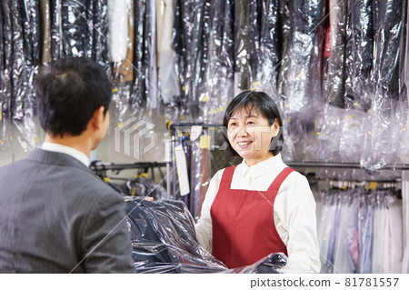 清潔店、清潔、洗衣、乾洗、顧客服務 81781557