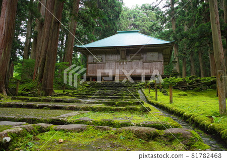 Shirayamadaira Temple worship house 81782468