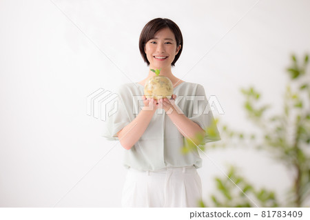 Sustainable Global Environment SDGs Young Women Sustainable Global Environment SDGs Young Women 81783409