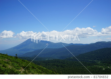 從八幡平眺望岩手山 從八幡平眺望岩手山 81784832