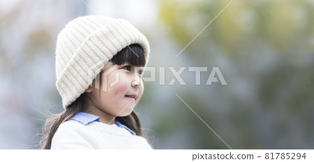 Girl child portrait Girl child portrait 81785294