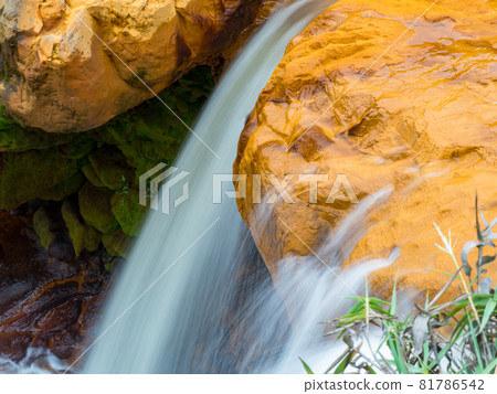 金瓜石黃金瀑布 金瓜石黃金瀑布 81786542