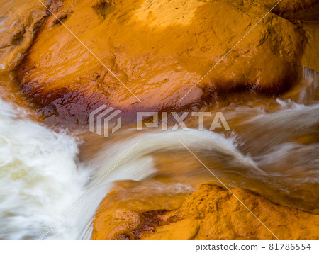 金瓜石黃金瀑布 81786554