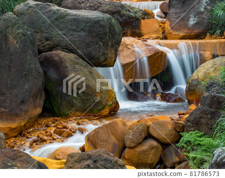 金瓜石黃金瀑布 81786573