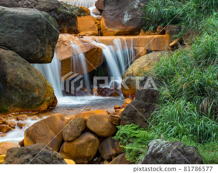 金瓜石黃金瀑布 81786577