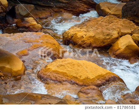 金瓜石黃金瀑布 金瓜石黃金瀑布 81786581