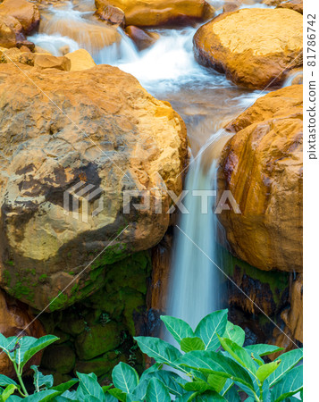 金瓜石黃金瀑布 金瓜石黃金瀑布 81786742