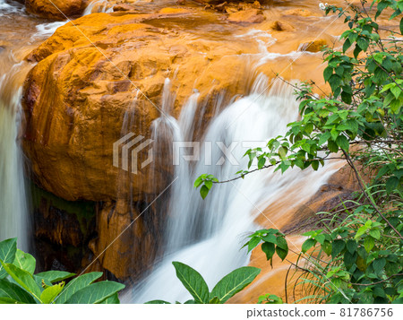 金瓜石黃金瀑布 金瓜石黃金瀑布 81786756
