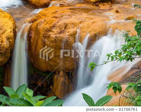 金瓜石黃金瀑布 金瓜石黃金瀑布 81786761