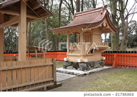 Shimogamo Shrine Zatsutasha 81786868