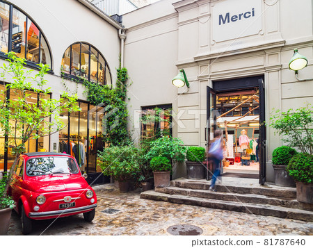 Paris Select Shop 81787640