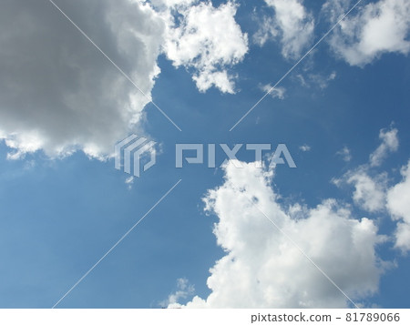 雲和藍天遮住了太陽 81789066