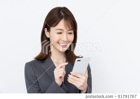 Business Woman Smartphone 81791767