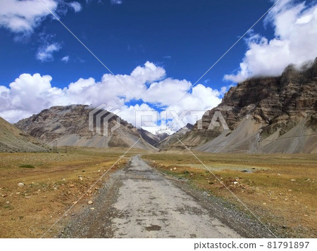 Roads around Kiat, Ladakh Roads around Kiat, Ladakh 81791897
