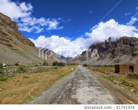Scenery around Kaza, Ladakh Scenery around Kaza, Ladakh 81791926