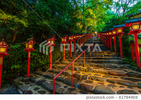 Kibune Shrine at night <Kyoto> 81794908
