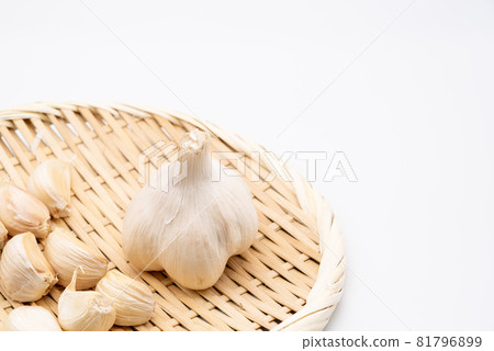 garlic garlic 81796899