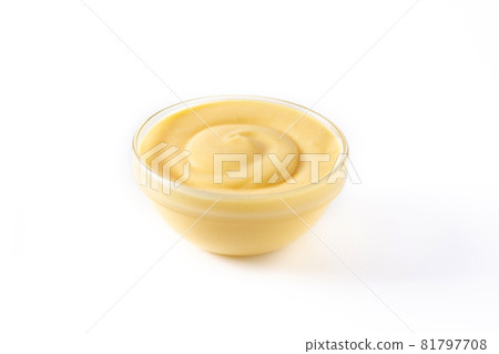 Pastry cream in a bowl 81797708