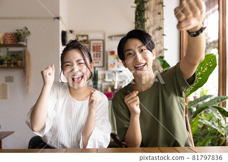 Couple getting excited in the room 81797836