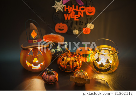 Halloween  81802112