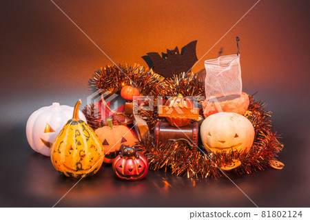 Halloween  81802124