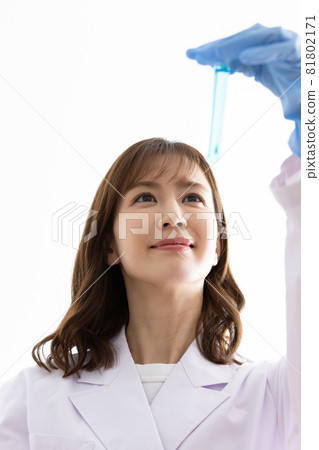 Researcher coronavirus new drug vaccine 81802171