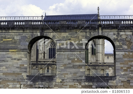 French royal fortress in the town of Vincennes French royal fortress in the town of Vincennes 81806533