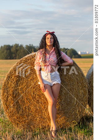 Portrait of beautiful sexy weared girl Portrait of beautiful sexy weared girl 81809772