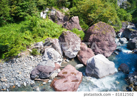 Kotakigawa Jade Gorge, giant jade stone, Itoigawa City, Niigata Prefecture (aerial view by drone) Kotakigawa Jade Gorge, giant jade stone, Itoigawa City, Niigata Prefecture (aerial view by drone) 81812502