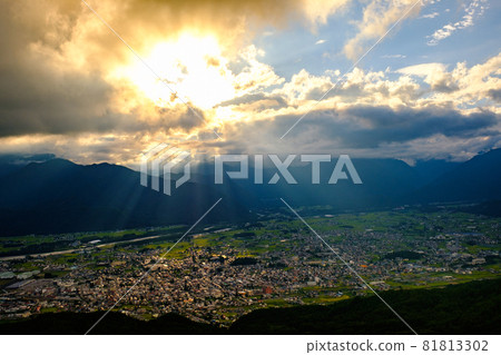 Omachi City / Evening View (from Takagariyama) Omachi City / Evening View (from Takagariyama) 81813302