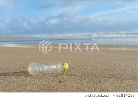 Marine debris microplastic 81814258