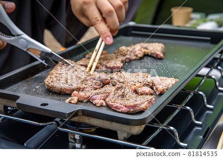 燒烤、野營餐、戶外假期、大蒜牛排、戶外食品 81814535