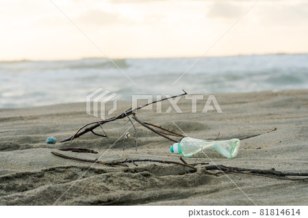 海洋垃圾微塑料 海洋垃圾微塑料 81814614